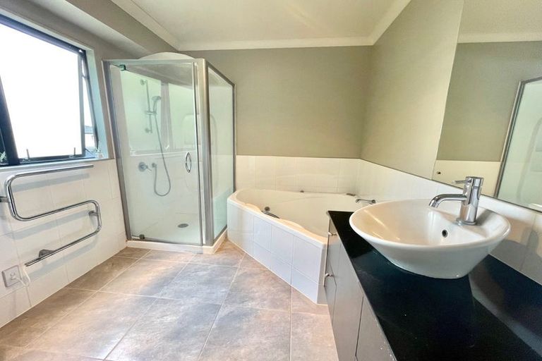 Photo of property in 34 Baltersan Drive, Flat Bush, Auckland, 2016