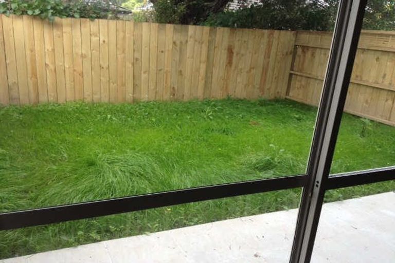 Photo of property in 13/45a Swanson Road, Henderson, Auckland, 0610