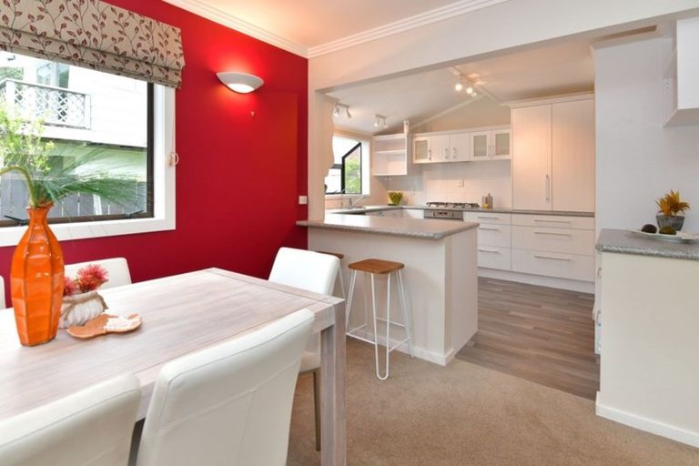 Photo of property in 53a Swann Beach Road, Stanmore Bay, Whangaparaoa, 0932