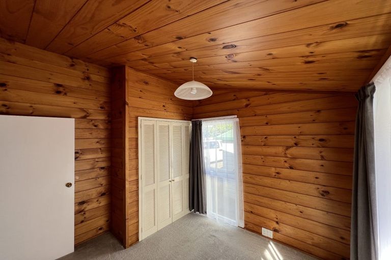 Photo of property in 14 Binda Place, Botany Downs, Auckland, 2010