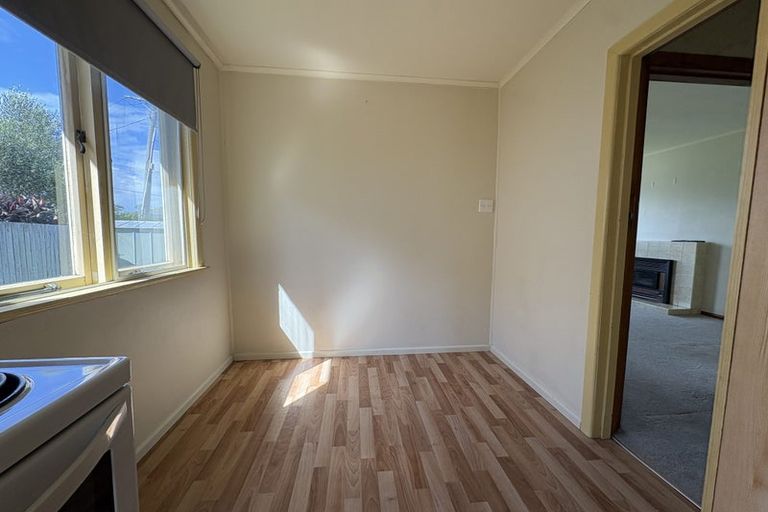 Photo of property in 14 Wharf Road, Te Atatu Peninsula, Auckland, 0610