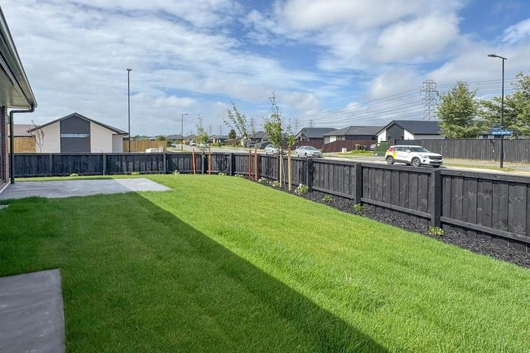 Photo of property in 1 Hunia Place, Hei Hei, Christchurch, 8042