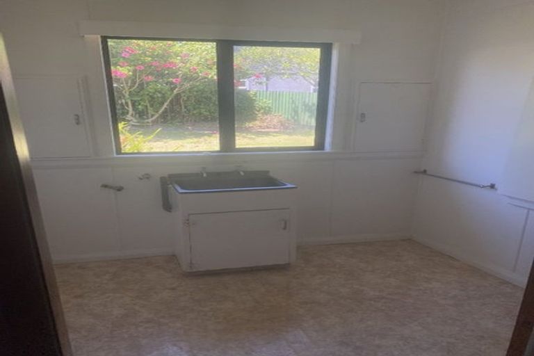 Photo of property in 43 Pohutukawa Place, Bell Block, New Plymouth, 4312