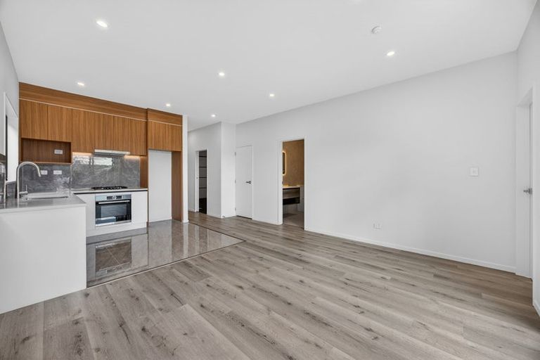 Photo of property in 15 Piringa Road, Pukekohe, 2120