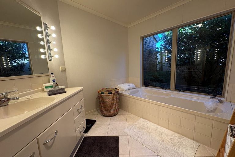 Photo of property in 5 Greenwich Place, Rototuna, Hamilton, 3210