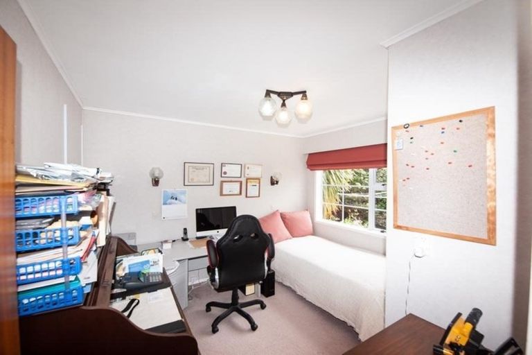 Photo of property in 27 Cranwell Street, Churton Park, Wellington, 6037