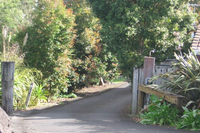 Photo of property in 155 Matipo Road, Te Atatu Peninsula, Auckland, 0610