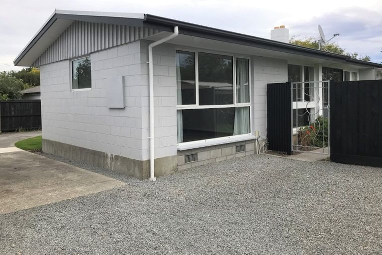Photo of property in 1/7 Burrows Place, Ilam, Christchurch, 8041