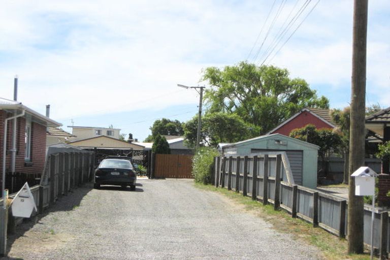 Photo of property in 13 Ontario Place, Wainoni, Christchurch, 8061