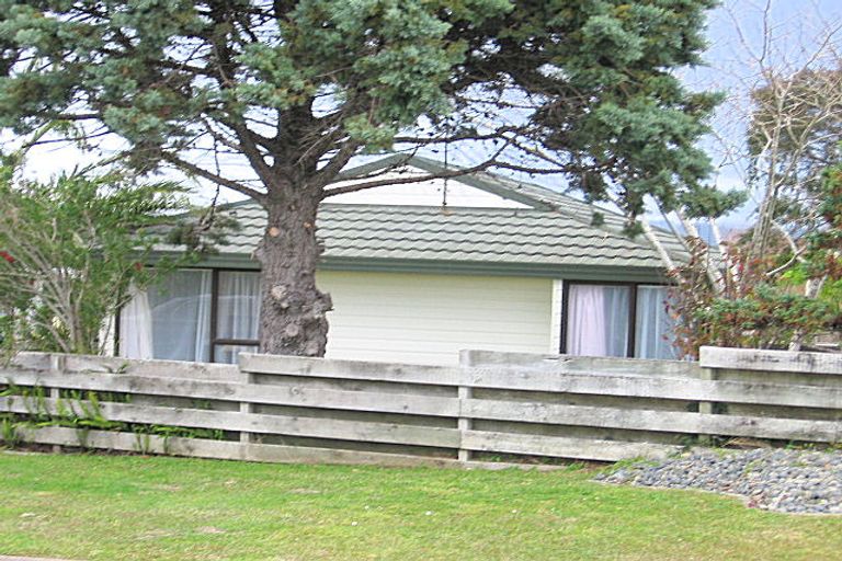 Photo of property in 8 Katene Place, Snells Beach, 0920