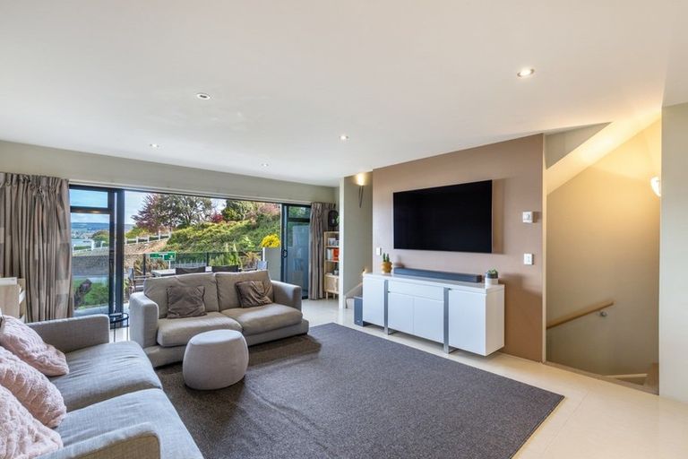 Photo of property in 15 Napier Road, Hilltop, Taupo, 3330
