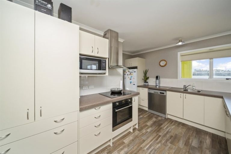 Photo of property in 19 Arthur Street, Hawera, 4674