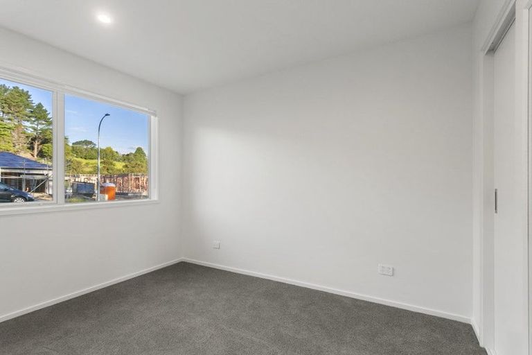 Photo of property in 5 Maraeariki Avenue, Orewa, 0931
