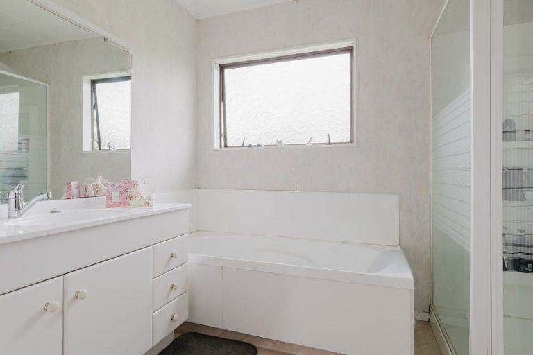 Photo of property in 11 Huxley Street, Pahiatua, 4910