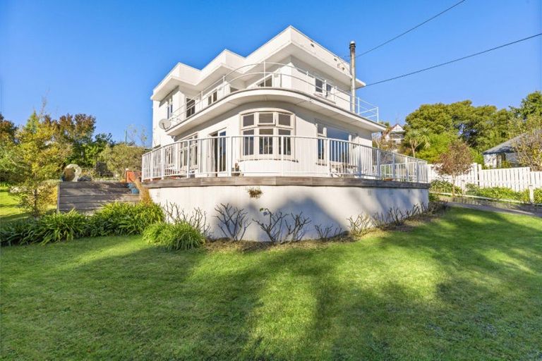 Photo of property in 15 Purau Avenue, Diamond Harbour, 8972