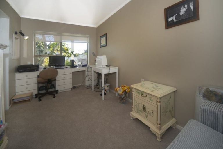 Photo of property in 8 Domain Road, Otaki, 5512
