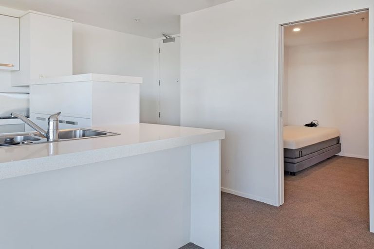 Photo of property in Bella Vista, 3b/84 Gunner Drive, Te Atatu Peninsula, Auckland, 0610