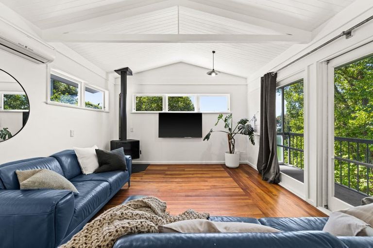 Photo of property in 3a Bay View Road, Bluff Hill, Napier, 4110