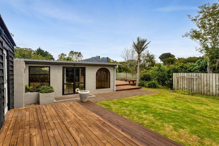 Photo of property in 20 Parris Street, Moturoa, New Plymouth, 4310