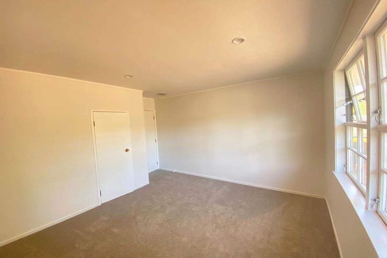 Photo of property in 51 Awaruku Road, Torbay, Auckland, 0630