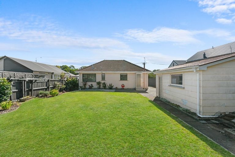 Photo of property in 16 Bassett Street, Burwood, Christchurch, 8083