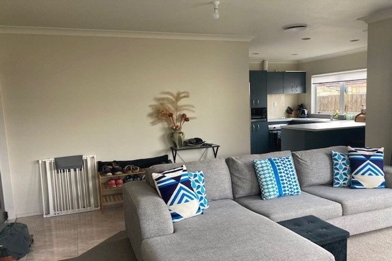 Photo of property in 42 Tiraumea Drive, Pakuranga, Auckland, 2010