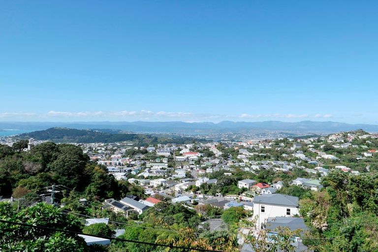 Photo of property in 86 Mitchell Street, Brooklyn, Wellington, 6021