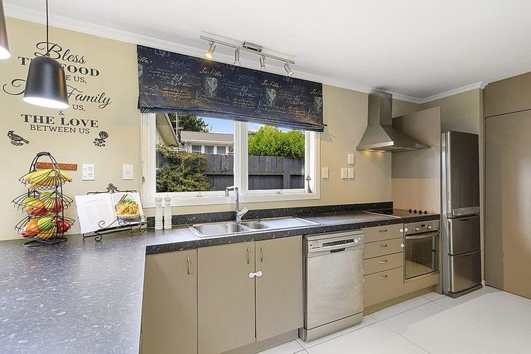 Photo of property in 13 Rawhiti Street, Stokes Valley, Lower Hutt, 5019