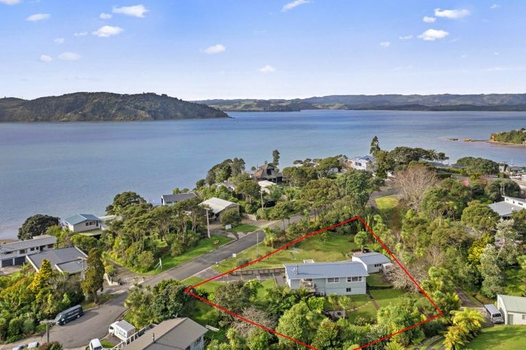 Photo of property in 28b Bay View Road, Raglan, 3225
