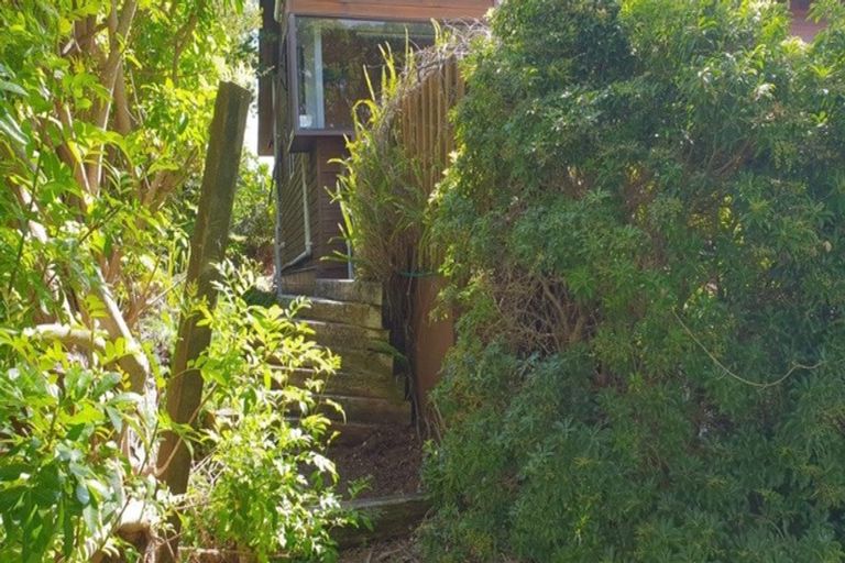 Photo of property in 26 Bay View Road, Cable Bay, 0420