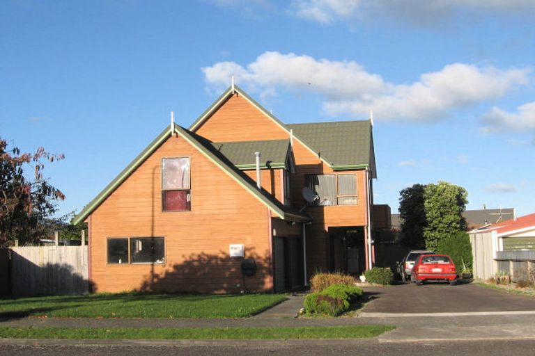 Photo of property in 4 Tararua Crescent, Otaki, 5512