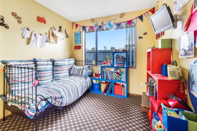 Photo of property in 39 Tyrone Street, Belfast, Christchurch, 8051