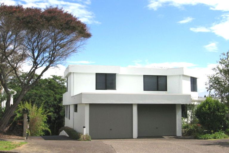 Photo of property in 1/16 Heath Avenue, Northcote, Auckland, 0627