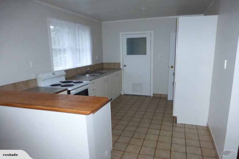 Photo of property in 10/331 Royal Road, Massey, Auckland, 0614