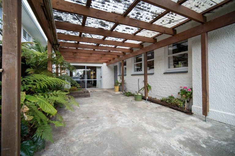 Photo of property in 2 Fairfield Street, Brightwater, 7022