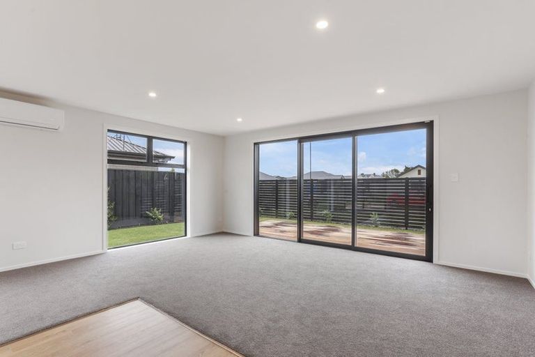 Photo of property in 10 Inch Crescent, Rangiora, 7400