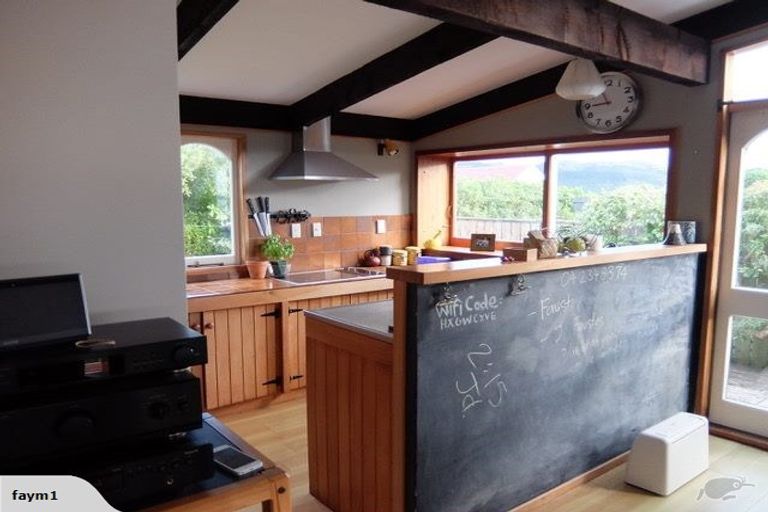 Photo of property in 9b Randwick Road, Northland, Wellington, 6012