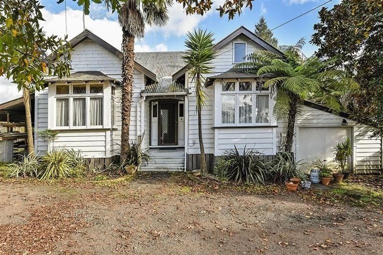 Photo of property in 43 Woodglen Road, Glen Eden, Auckland, 0602