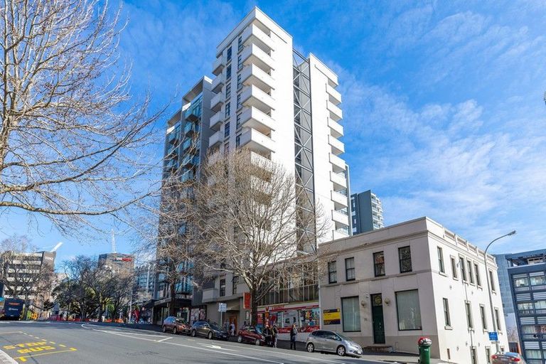 Photo of property in Oakwood Hall Apartments, 13b/81 Wakefield Street, Auckland Central, Auckland, 1010