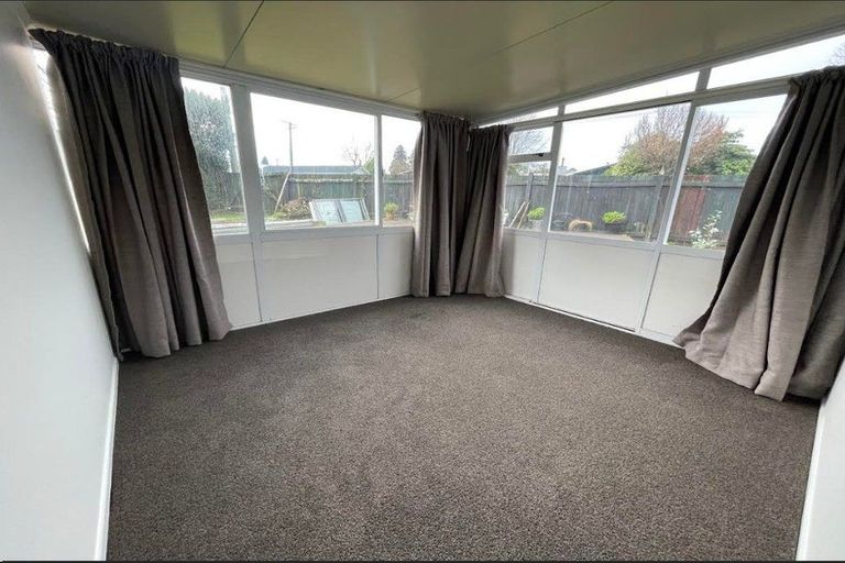 Photo of property in 2 Corilin Place, Mangakakahi, Rotorua, 3015