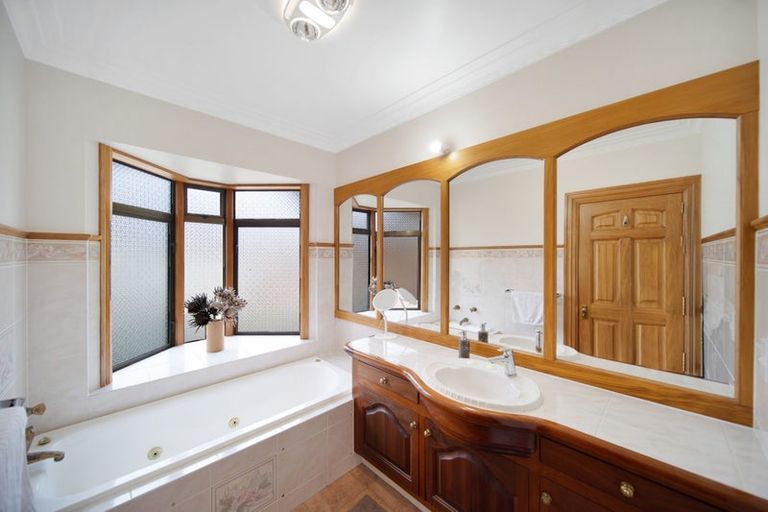 Photo of property in 11 Patea Place, Papakura, 2582