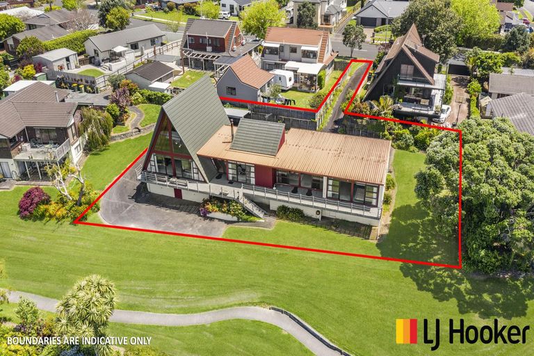 Photo of property in 54 Carnoustie Drive, Wattle Downs, Auckland, 2103