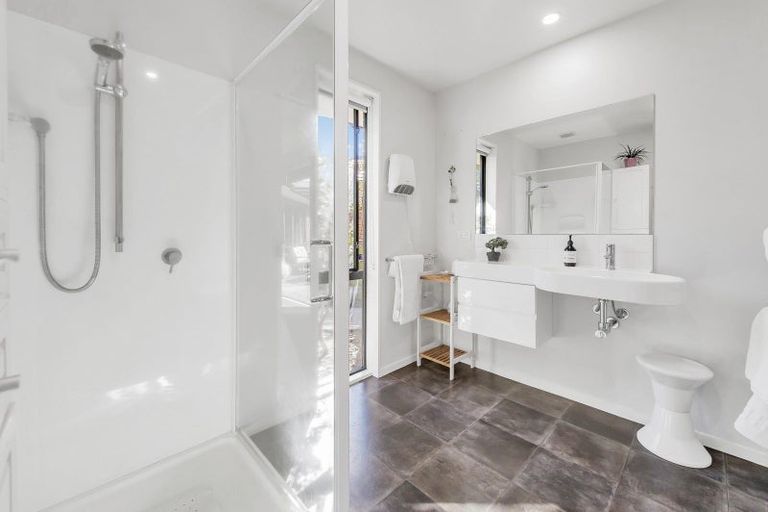 Photo of property in 23 Bridge Street, Southbridge, 7602