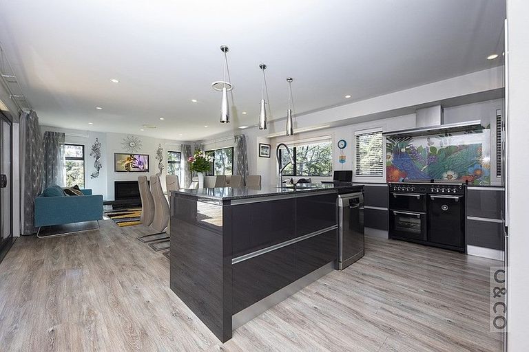 Photo of property in 22c Sunnyvale Road, Swanson, Auckland, 0614