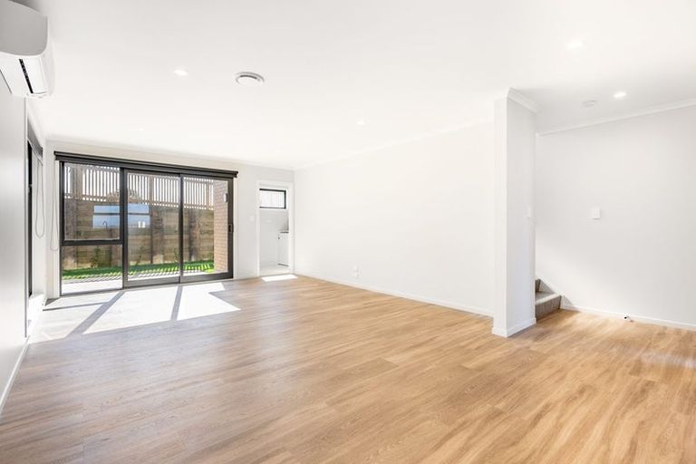 Photo of property in 60 Scenic Rise, Rototuna North, 3281