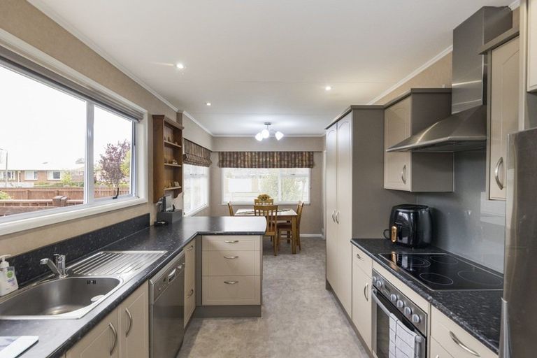 Photo of property in 10 Kennedy Avenue, Feilding, 4702