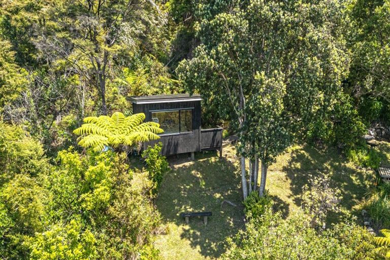 Photo of property in 11 Kowhai Place, Tuateawa, Coromandel, 3583