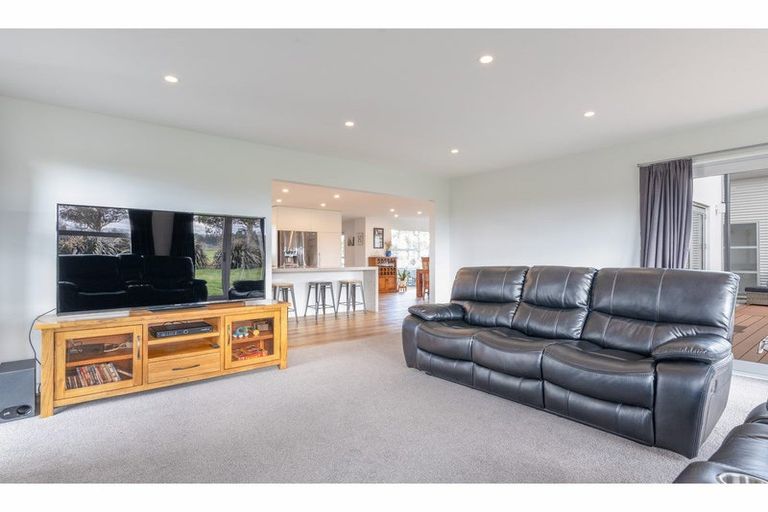 Photo of property in 175 Kennedys Hill Road, Cust, Rangiora, 7471