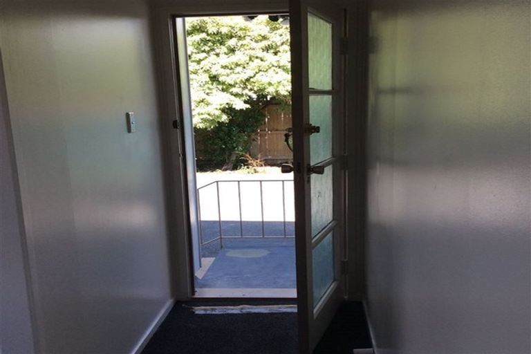 Photo of property in 18 Penfold Place, Henderson, Auckland, 0610