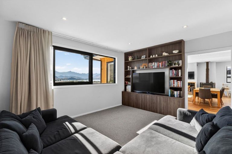 Photo of property in 8 Landsborough Lane, Wanaka, 9305